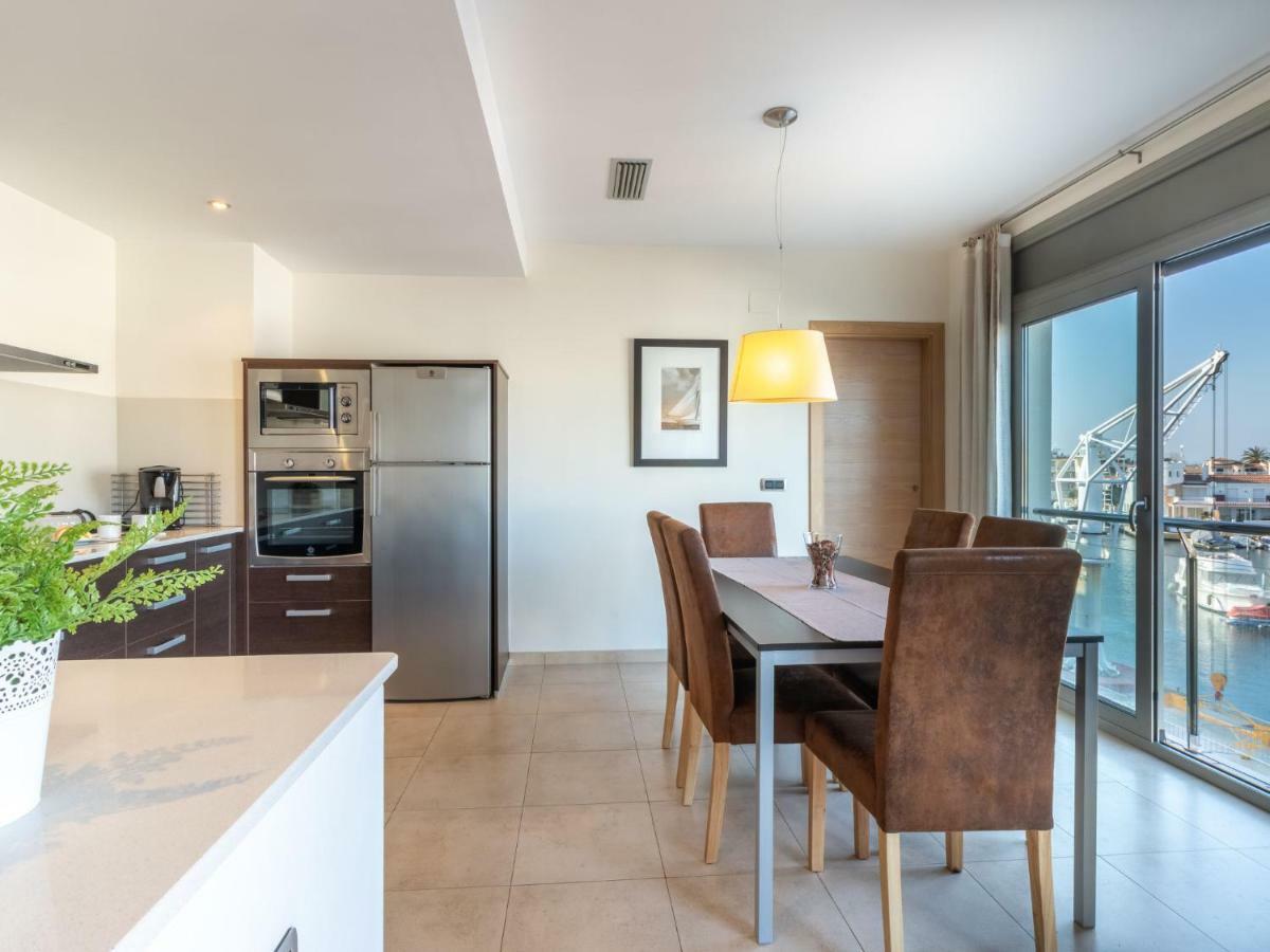 Apartment Del Port-1 By Interhome Емпуриабрава Екстериор снимка
